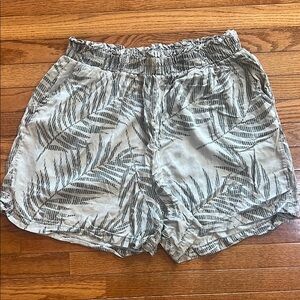 Women's Leaf Print Shorts